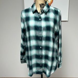 Banana Republic button down shirt. NWOT
